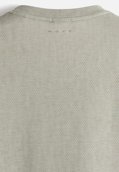 H&M - Regular fit sports vest top with drymove? - beige