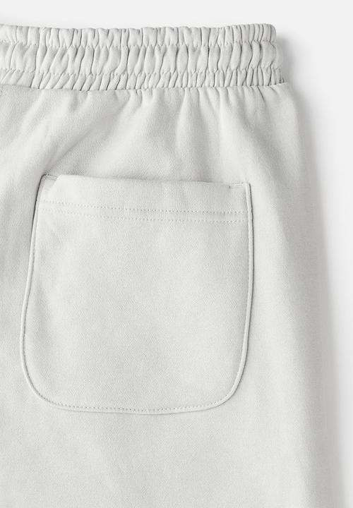 H&M - Regular fit sweatshorts - light grey