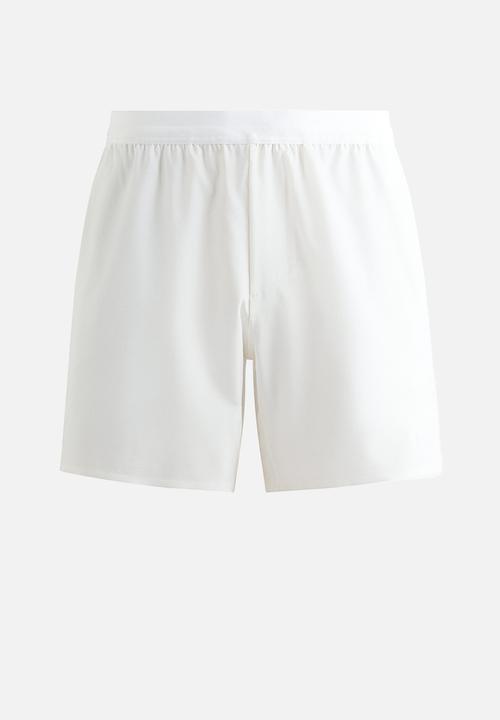 H&M - Regular fit tennis shorts with drymove™ - white