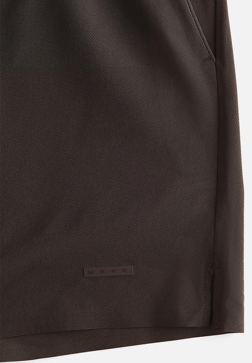H&M - Regular fit tennis shorts with drymove™ - dark brown