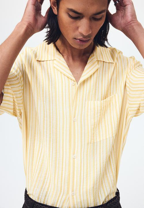 H&M - Relaxed fit resort shirt - yellow/striped