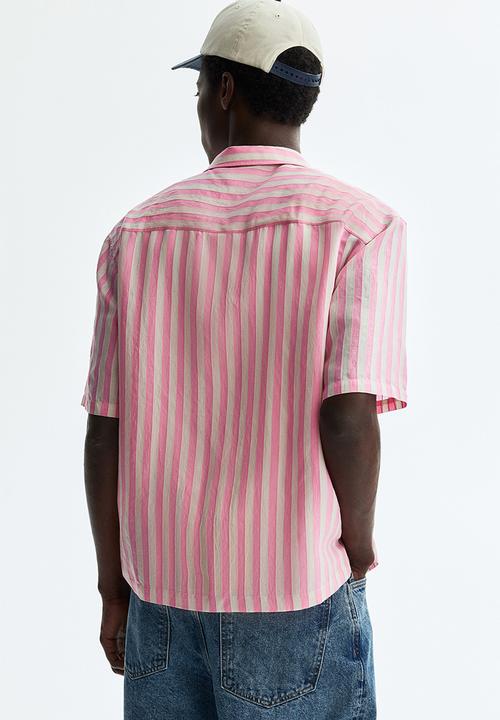 H&M - Relaxed fit resort shirt - pink/striped