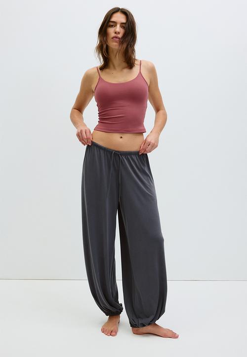 H&M - Integral-bra sports strappy top with softmove? - light maroon