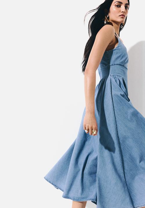 H&M - Flared-skirt denim dress - light denim blue