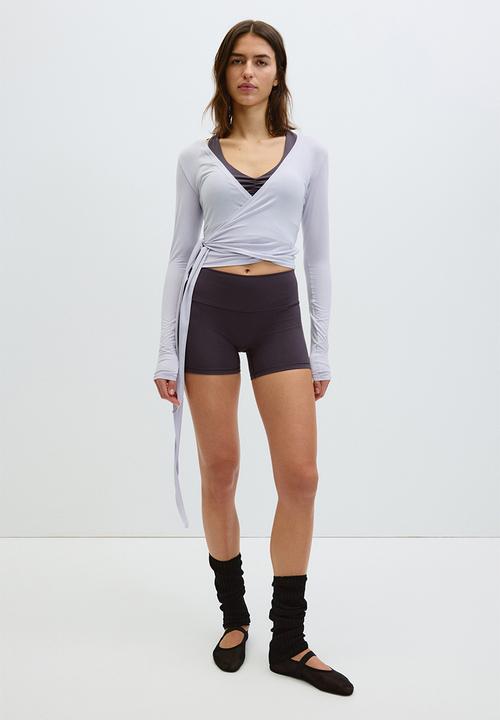H&M - Sports hotpants with softmove™ - plum