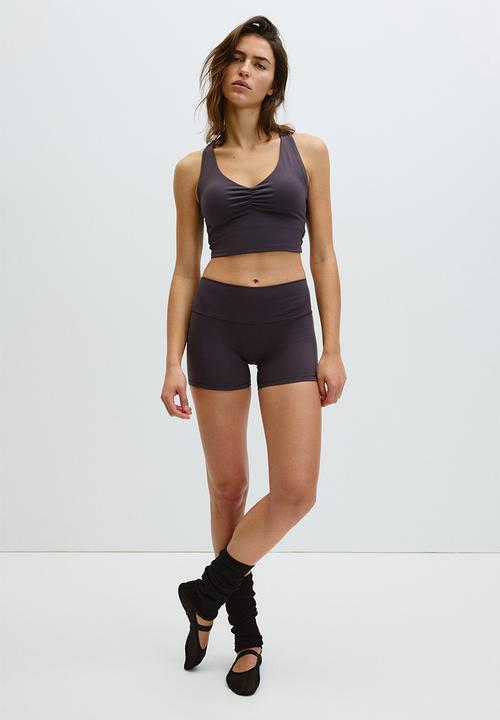 H&M - Sports hotpants with softmove™ - plum