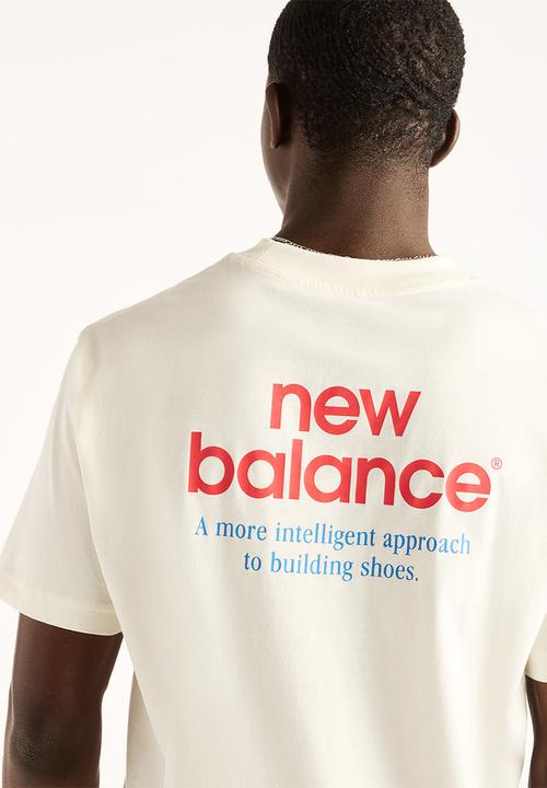 New Balance  - Intelligent Choice Graphic T-Shirt -  Angora