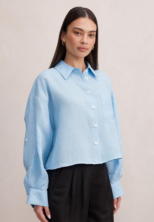 Forever New - Bowie cropped shirt in soft blue