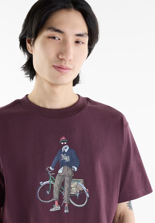 New Balance  - Athletics Varsity Bike T-shirt - Cherry Leather