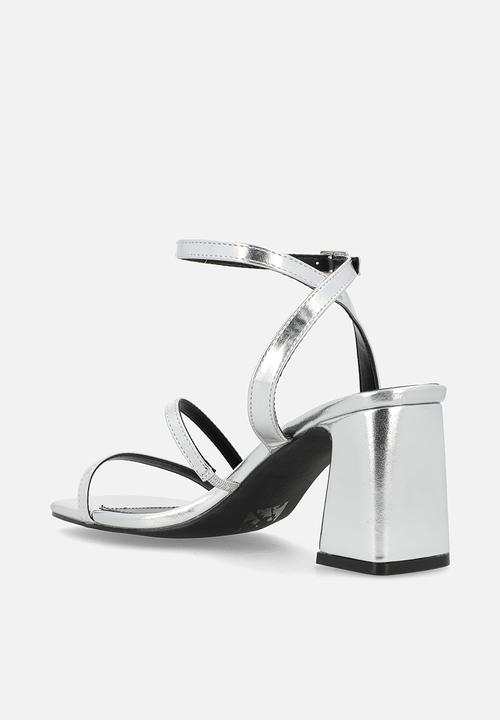 Raid London - Vina block heel ankle strap - silver