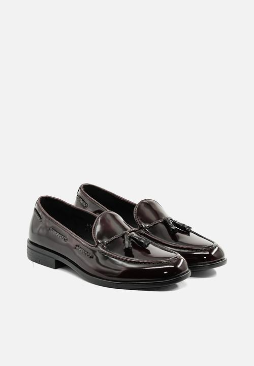 PC - Hi Shine Tassel Slip on - Burgundy