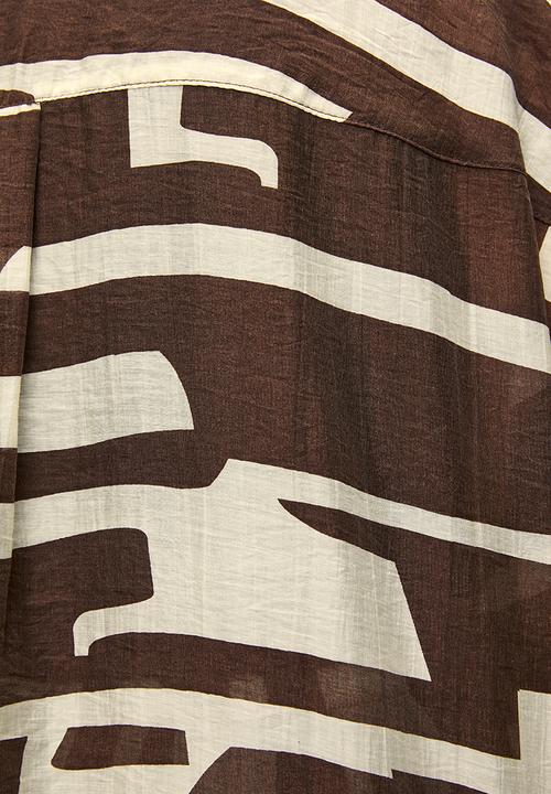 Me&B - Plus Oversized Shirt Patch Pockets - Choc/Bananaprint