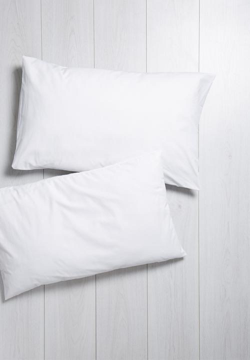 Sixth Floor - Polycotton pillowcase set - white