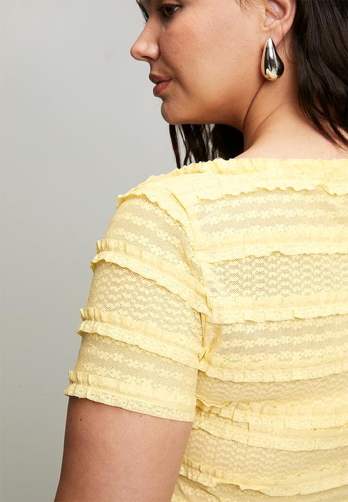 Me&B - Plus Square Neck Banana Lace Frill Fitted Tee - Yellow