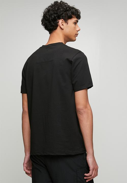 SOVIET - V-Neck Fashion T-Shirt - Black