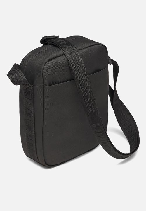Under Armour - Essential Crossbody - Black
