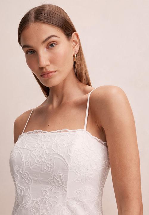 Forever New - Annika all over lace mini dress in porcelain