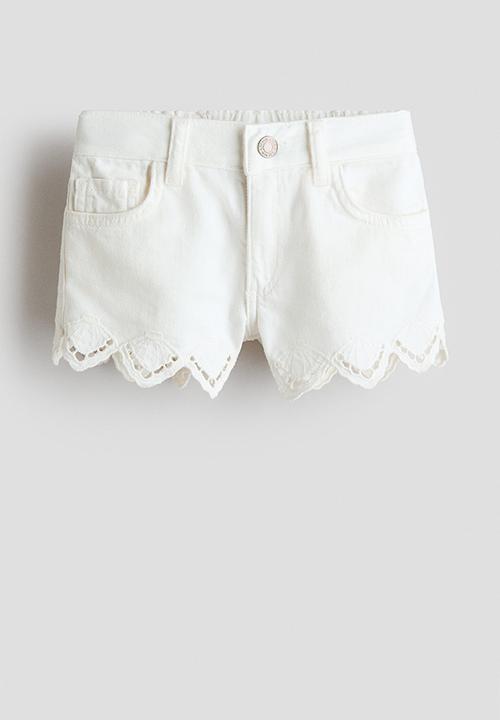 H&M - Broderie-anglaise denim shorts - white