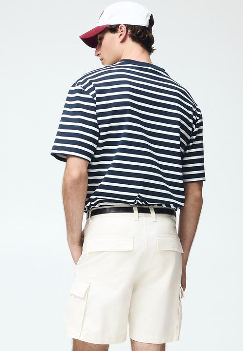 H&M - Relaxed fit cargo shorts - white