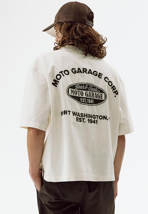 H&M - Relaxed fit short-sleeved utility shirt - white/moto garage