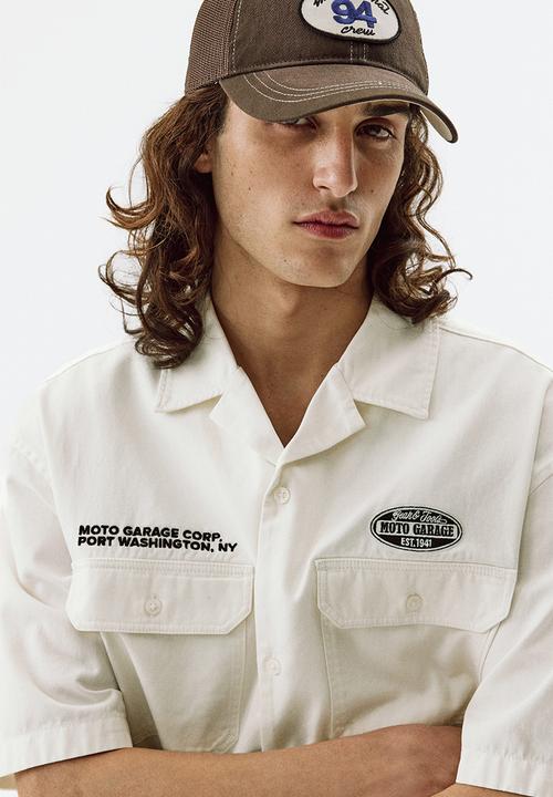H&M - Relaxed fit short-sleeved utility shirt - white/moto garage