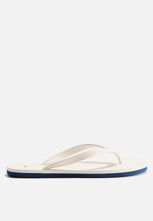 H&M - Rubber flip flops - white