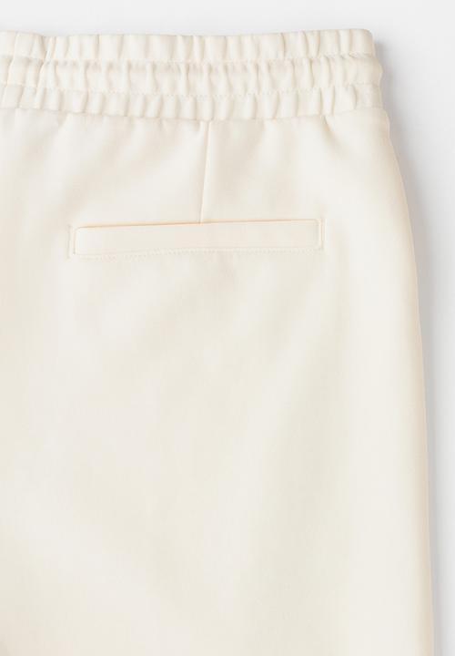 H&M - Regular fit interlock shorts - cream