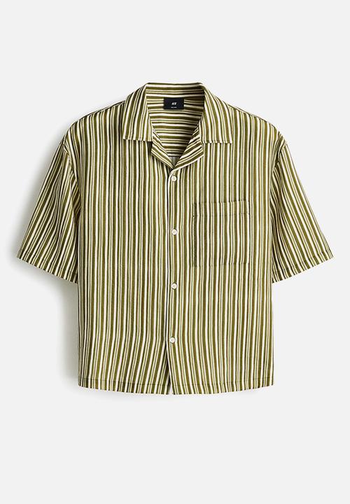 H&M - Relaxed fit resort shirt - dark khaki green/striped