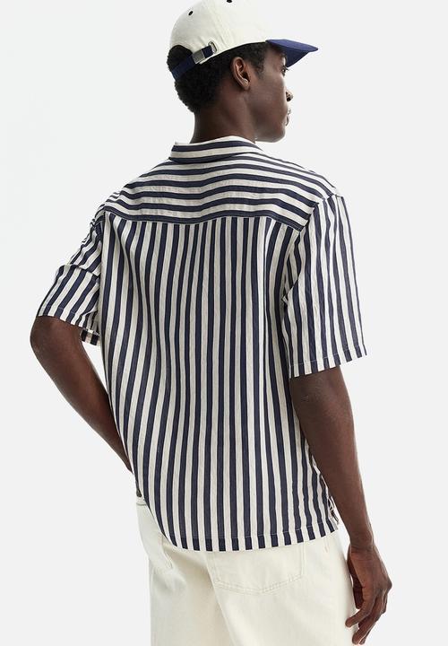 H&M - Relaxed fit resort shirt - navy blue/striped