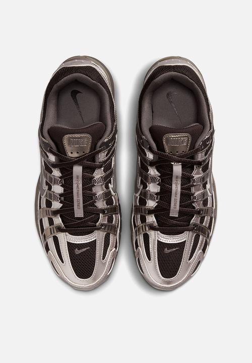 Nike - Nike P-6000