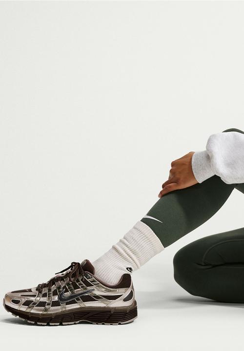 Nike - Nike P-6000