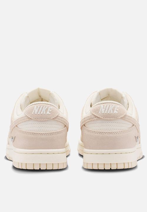 Nike - WMNS NIKE DUNK LOW SE