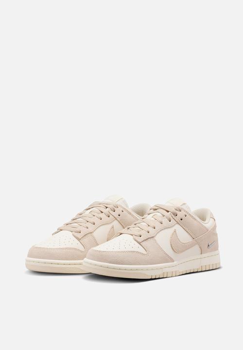 Nike - WMNS NIKE DUNK LOW SE
