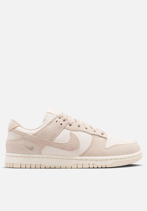 Nike - WMNS NIKE DUNK LOW SE