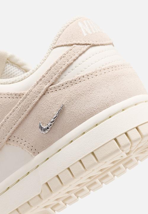 Nike - WMNS NIKE DUNK LOW SE