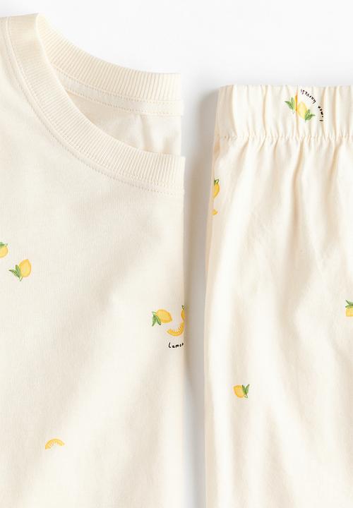 H&M - Printed pyjamas - cream/lemons