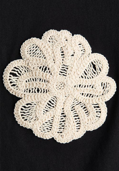 H&M - Appliquéd t-shirt - black/flowers