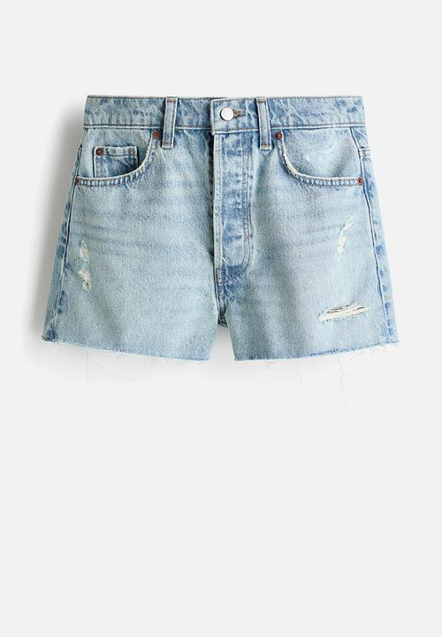 H&M - Raw-edge denim shorts - light denim blue