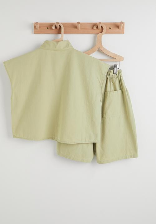 Pop Candy - Extended shoulder shirt and shorts set - sage