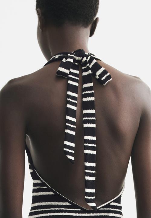 H&M - Knitted halterneck dress - black/striped