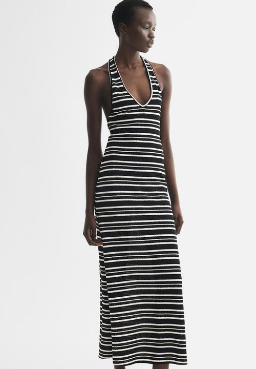 H&M - Knitted halterneck dress - black/striped