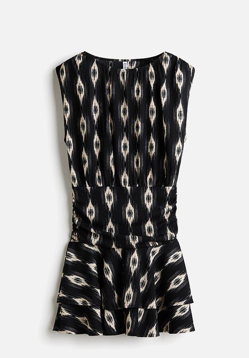 H&M - Crinkled tiered dress - black/patterned