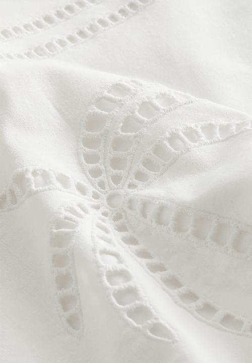 H&M - Broderie anglaise cushion cover - white