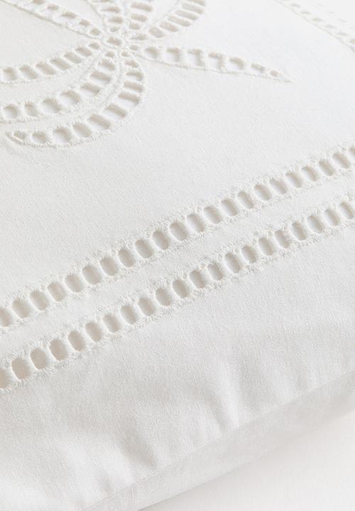 H&M - Broderie anglaise cushion cover - white