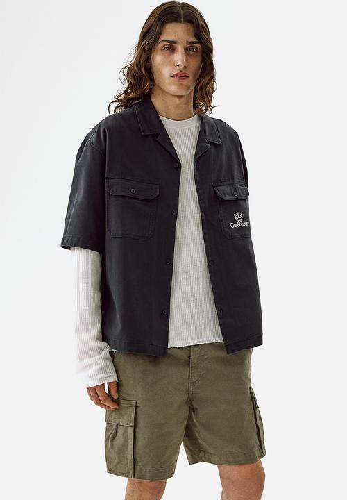 H&M - Relaxed fit cargo shorts - khaki green