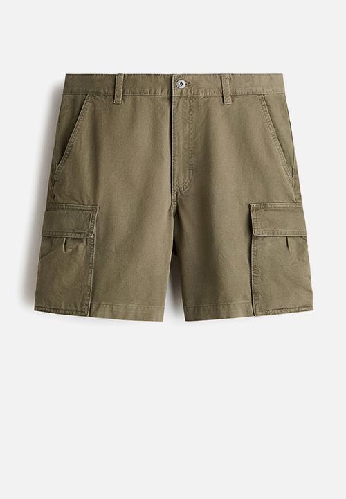 H&M - Relaxed fit cargo shorts - khaki green