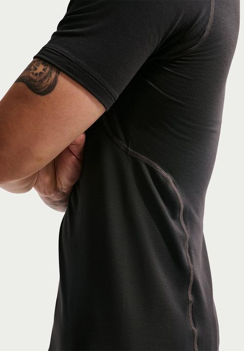 Nike - Nike Tech Knit Lighttweight T-shirt - Black/Anthracite/Black