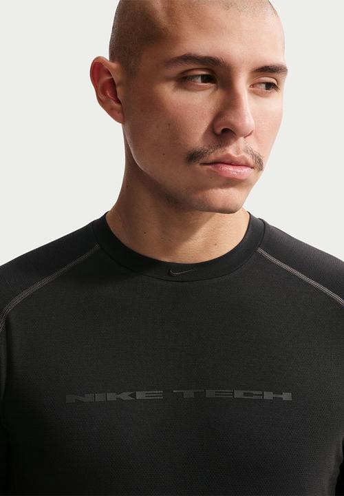 Nike - Nike Tech Knit Lighttweight T-shirt - Black/Anthracite/Black