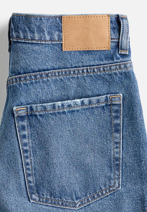 H&M - Raw-edge denim shorts - light denim blue