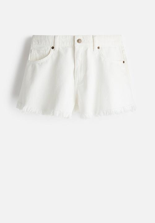 H&M - Frayed denim shorts - cream